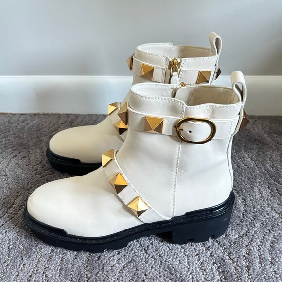 Valentino Garavani Roman Stud Combat Boots White Leather Chelsea Ankle Size 37 - Picture 7 of 16
